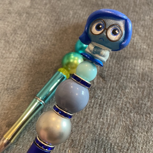Disney Doorables Inside Out Sunny & Sadness Beaded pens w/ink refills - Picture 3 of 3